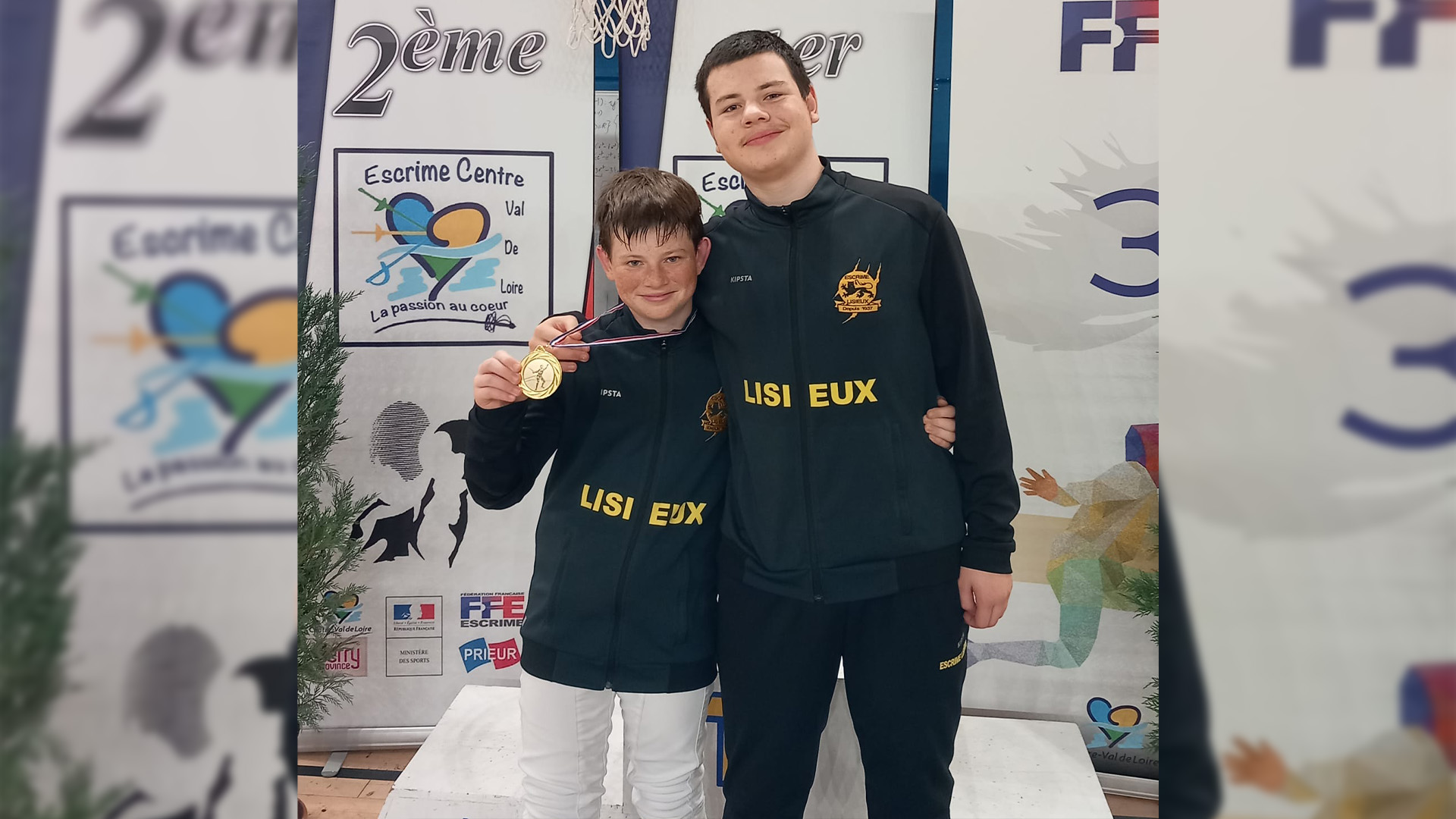 Esteban et Mathis Leplatois au tournoi de Dreux le 12 novembre 2023 Escrime Lisieux Les Léopards